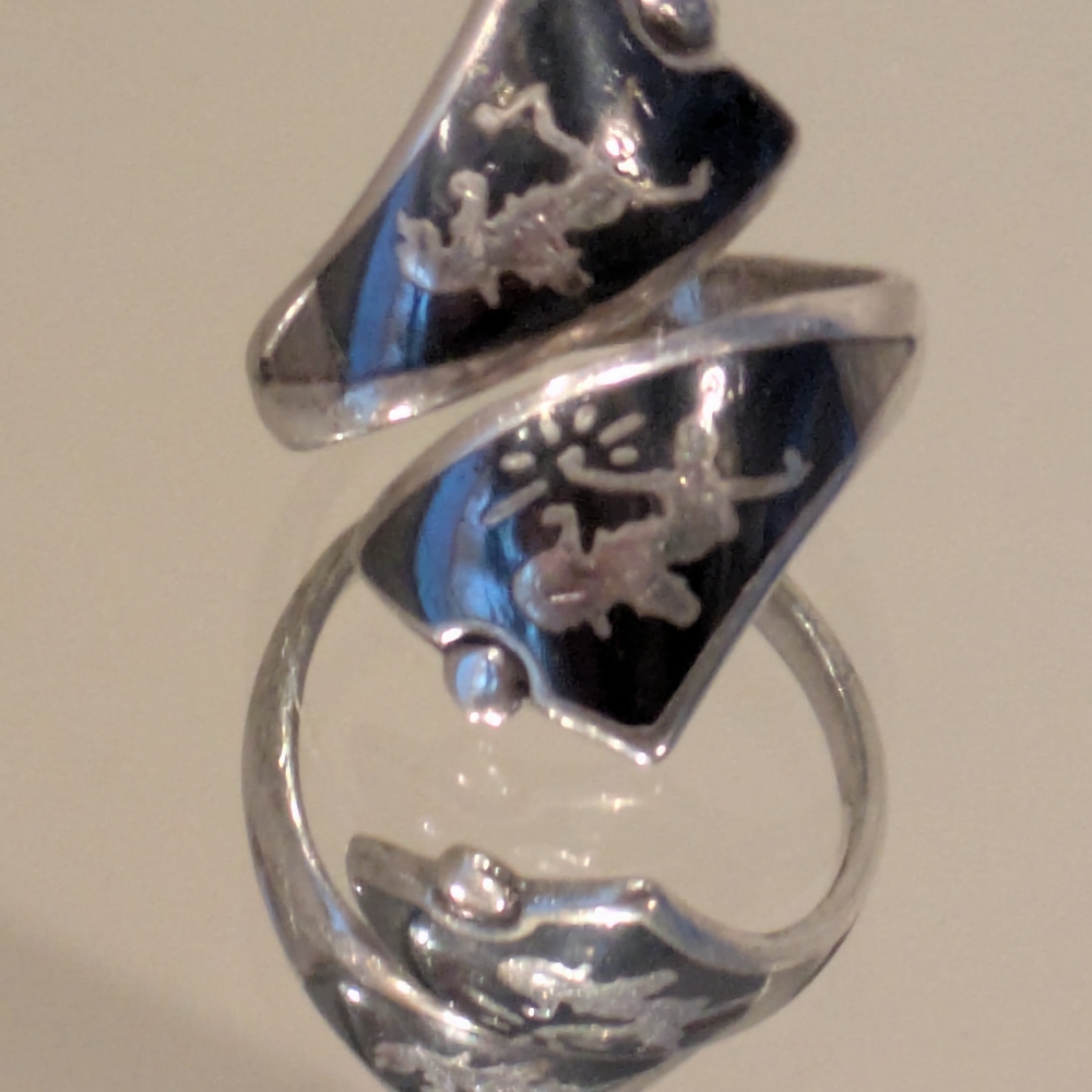 Vintage Siam Sterling Silver Women's Ring